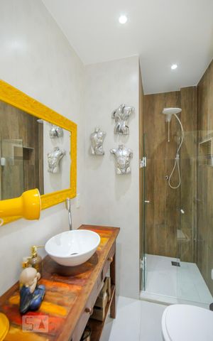 Apartamento para alugar com 33m², 1 quarto e sem vaga Apartamento para alugar com 33m², 1 quarto e sem vagaBanheiro