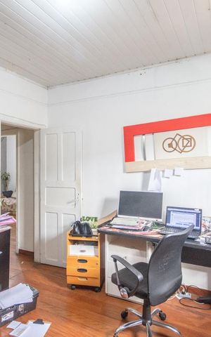 Casa à venda com 498m², 6 quartos e 3 vagasQuarto 1