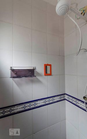 Casa à venda com 100m², 4 quartos e sem vaga Casa à venda com 100m², 4 quartos e sem vagaBanheiro