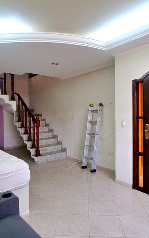 Casa à venda com 284m², 3 quartos e 3 vagasSala