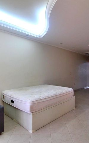 Casa à venda com 284m², 3 quartos e 3 vagasSala