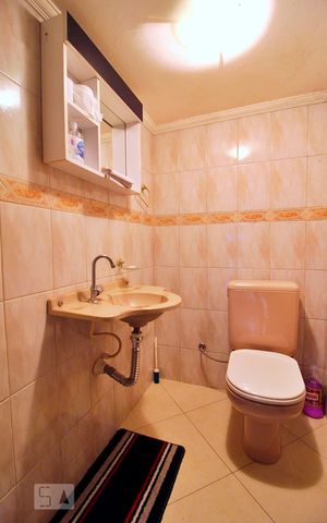 Casa à venda com 284m², 3 quartos e 3 vagasBanheiro de Serviço