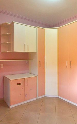 Casa à venda com 284m², 3 quartos e 3 vagasQuarto 2