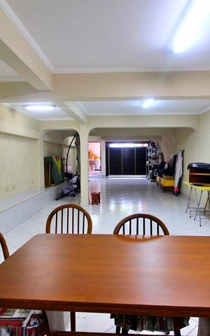 Casa à venda com 284m², 3 quartos e 3 vagasChurrasqueira