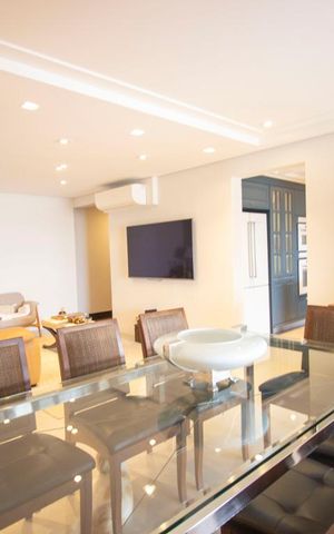Apartamento à venda com 146m², 2 quartos e 3 vagasSala