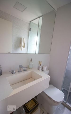 Apartamento à venda com 146m², 2 quartos e 3 vagasBanheiro da Suíte 2
