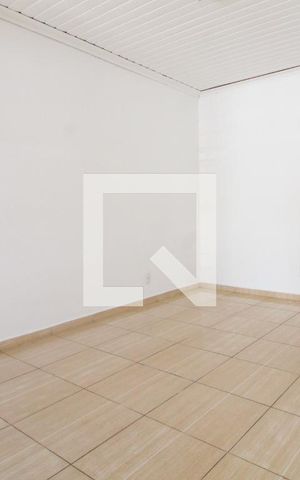 Casa para alugar com 70m², 2 quartos e 1 vagaSala
