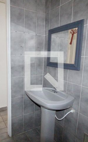 Casa para alugar com 70m², 2 quartos e 1 vagaBanheiro
