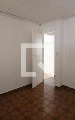 Casa para alugar com 70m², 2 quartos e 1 vagaQuarto 1
