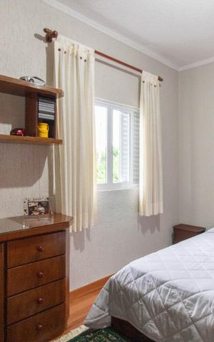 Casa à venda com 198m², 5 quartos e 4 vagas Casa à venda com 198m², 5 quartos e 4 vagasQuarto 3