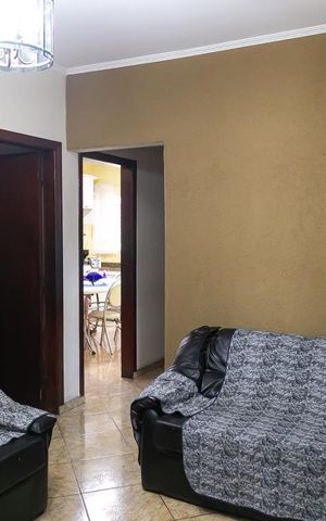 Casa à venda com 151m², 2 quartos e 2 vagas Casa à venda com 151m², 2 quartos e 2 vagasSala