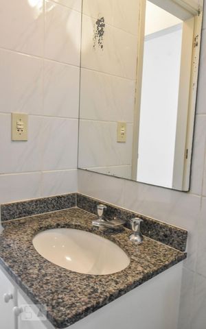 Apartamento para alugar com 55m², 2 quartos e 2 vagasBanheiro 02
