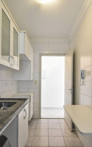 Apartamento para alugar com 55m², 2 quartos e 2 vagasCozinha
