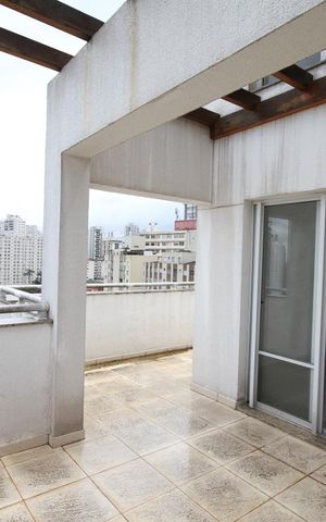 Apartamento à venda com 140m², 2 quartos e 2 vagasVaranda