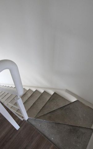 Apartamento à venda com 140m², 2 quartos e 2 vagasEscada