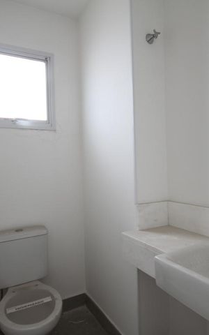 Apartamento à venda com 140m², 2 quartos e 2 vagasLavabo