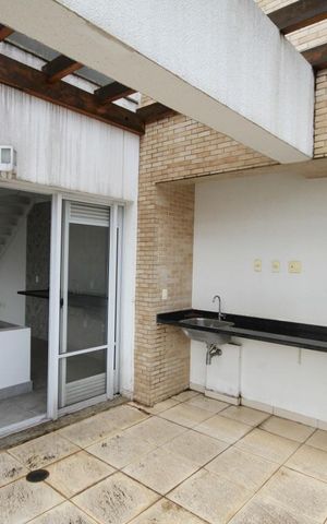 Apartamento à venda com 140m², 2 quartos e 2 vagasVaranda