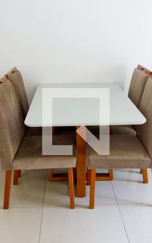 Casa à venda com 170m², 6 quartos e 1 vaga Casa à venda com 170m², 6 quartos e 1 vagasala