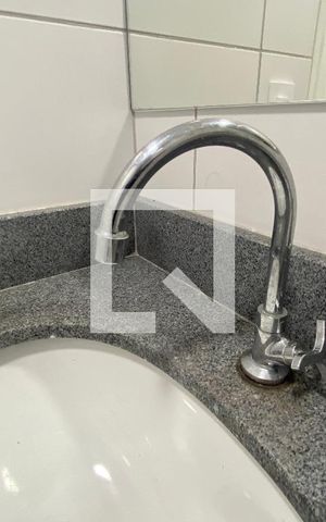 Apartamento à venda com 39m², 2 quartos e sem vaga Apartamento à venda com 39m², 2 quartos e sem vagaBanheiro