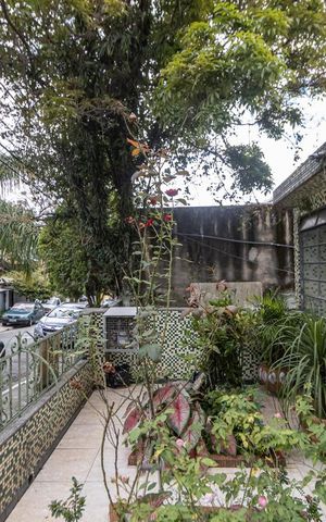 Casa para alugar com 408m², 2 quartos e sem vaga Casa para alugar com 408m², 2 quartos e sem vagaFachada