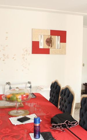 Casa à venda com 300m², 6 quartos e 2 vagasSala