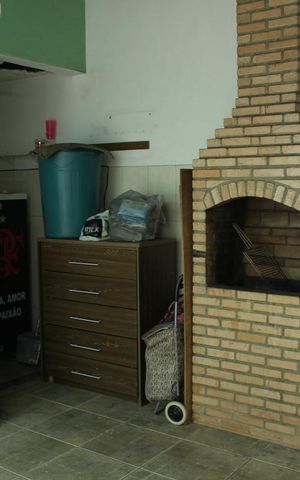 Casa à venda com 300m², 6 quartos e 2 vagasChurrasqueira