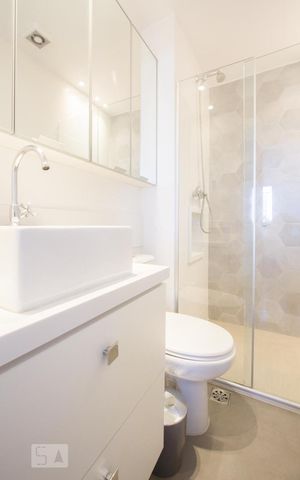Apartamento para alugar com 121m², 2 quartos e 2 vagasBanheiro