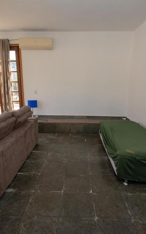 Apartamento à venda com 110m², 1 quarto e 1 vaga Apartamento à venda com 110m², 1 quarto e 1 vagaSala