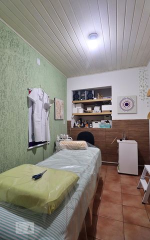 Casa à venda com 360m², 3 quartos e 2 vagasQuarto de Serviço