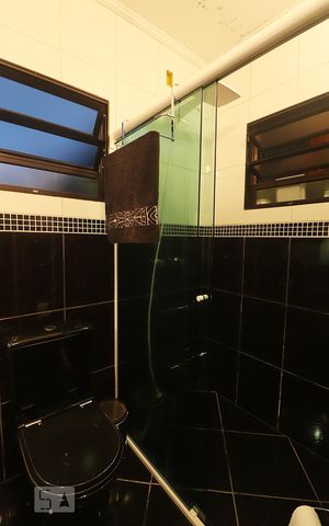 Casa à venda com 360m², 3 quartos e 2 vagasBanheiro da Suíte 1