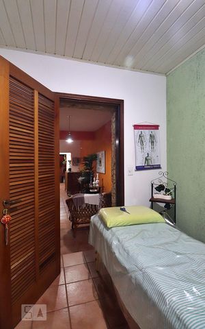 Casa à venda com 360m², 3 quartos e 2 vagasQuarto de Serviço