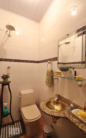 Casa à venda com 360m², 3 quartos e 2 vagasLavabo