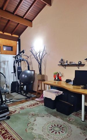 Casa à venda com 360m², 3 quartos e 2 vagasEscritório