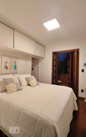 Casa à venda com 360m², 3 quartos e 2 vagasSuíte 1