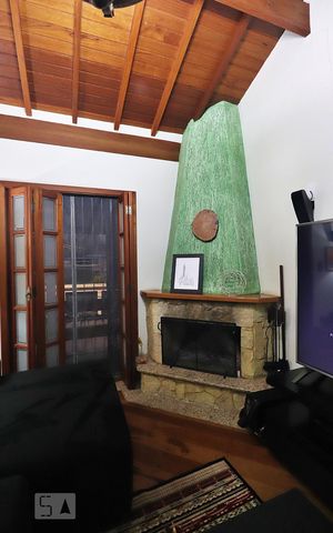 Casa à venda com 360m², 3 quartos e 2 vagasSala de TV