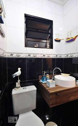 Casa à venda com 360m², 3 quartos e 2 vagasLavabo