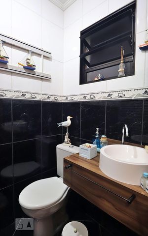 Casa à venda com 360m², 3 quartos e 2 vagasLavabo