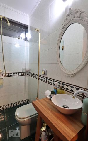 Casa à venda com 360m², 3 quartos e 2 vagasBanheiro da Suíte 2