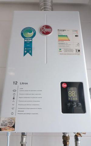 Apartamento à venda com 40m², 1 quarto e 1 vagaCozinha e Área de Serviço - aquecedor