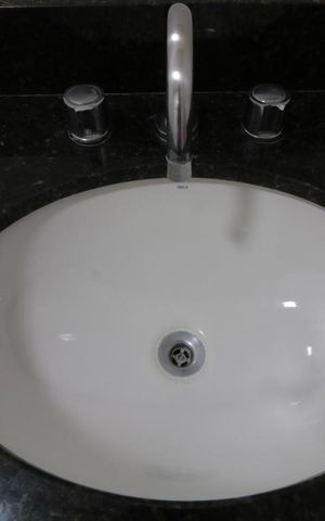 Apartamento à venda com 40m², 1 quarto e 1 vagaBanheiro- pia
