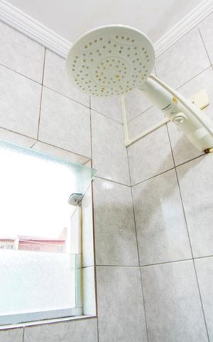 Casa para alugar com 109m², 3 quartos e 2 vagas Casa para alugar com 109m², 3 quartos e 2 vagasBanheiro do quarto 1