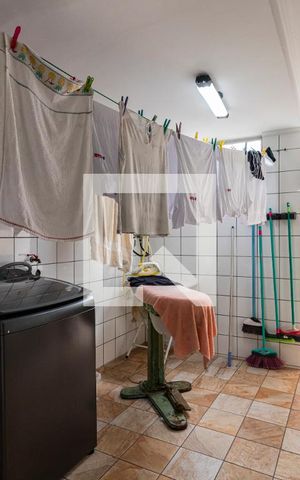 Casa à venda com 348m², 4 quartos e 3 vagasÁrea de serviço