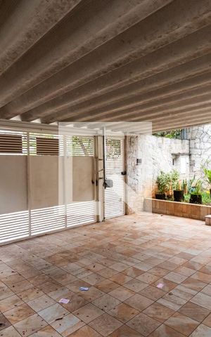 Casa à venda com 348m², 4 quartos e 3 vagasGaragem