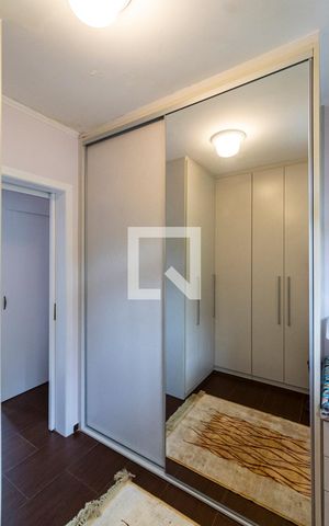 Casa à venda com 348m², 4 quartos e 3 vagasCloset da Suíte