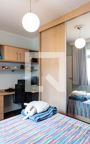 Casa à venda com 348m², 4 quartos e 3 vagasQuarto 3