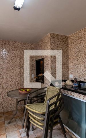 Casa à venda com 348m², 4 quartos e 3 vagasChurrasqueira