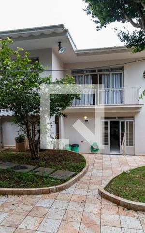 Casa à venda com 348m², 4 quartos e 3 vagasQuintal