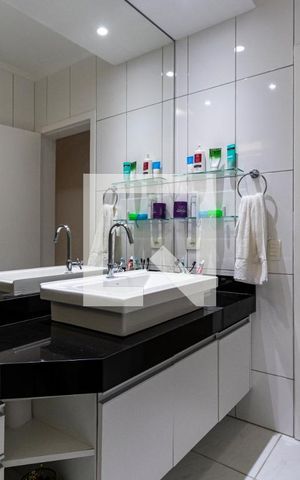 Casa à venda com 348m², 4 quartos e 3 vagasBanheiro social