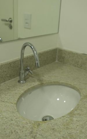 Apartamento para alugar com 37m², 2 quartos e sem vagaBanheiro