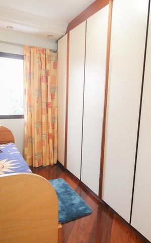 Apartamento à venda com 230m², 3 quartos e 3 vagas Apartamento à venda com 230m², 3 quartos e 3 vagasQuarto 3